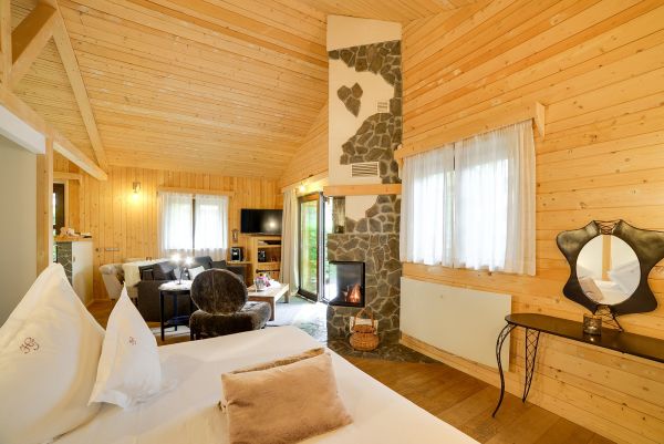 Nuit Luxueuse en  Suite Luxe ou Chalet Prestige